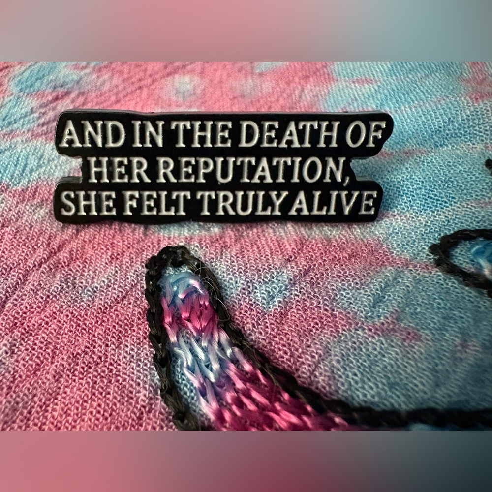 REPUTATION GOSSIP Awareness | Lapel Pin - Picture 6 of 11